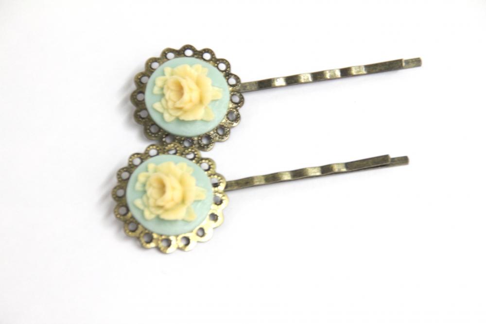 Vintage style bobby pin green yellow