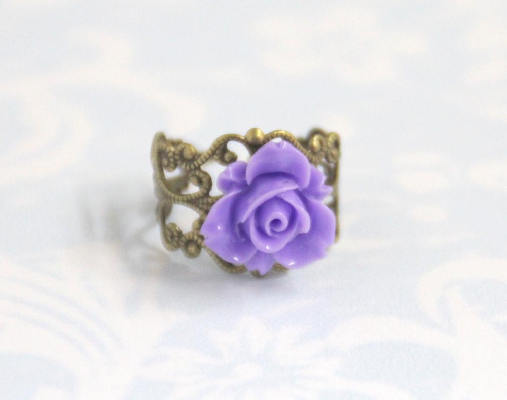 Purple flower adjustable antique bronze ring with filigree accessories