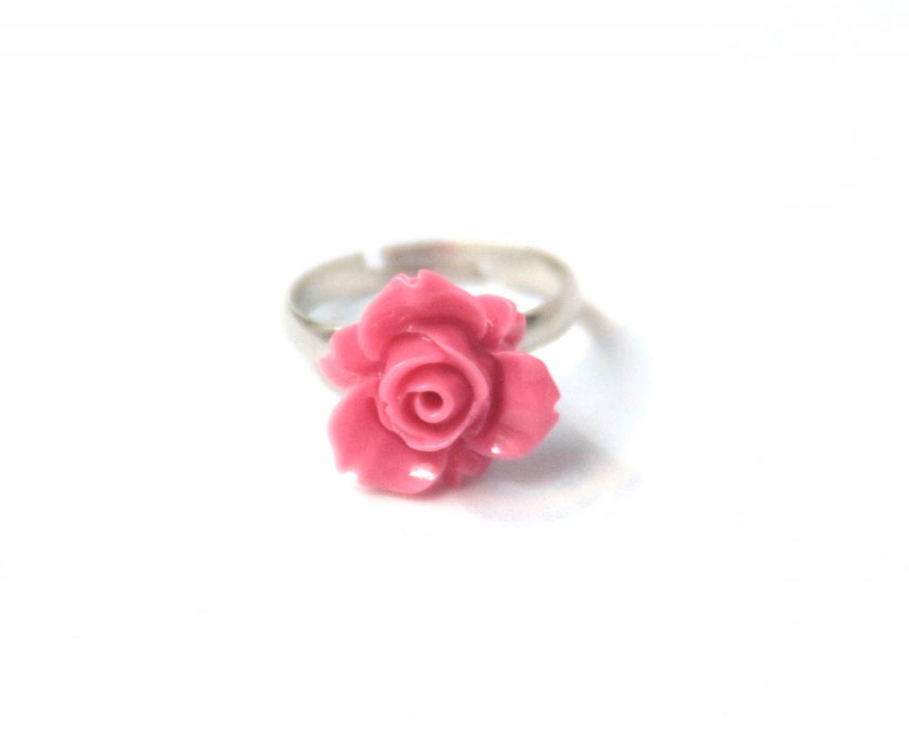 Pink flower ring